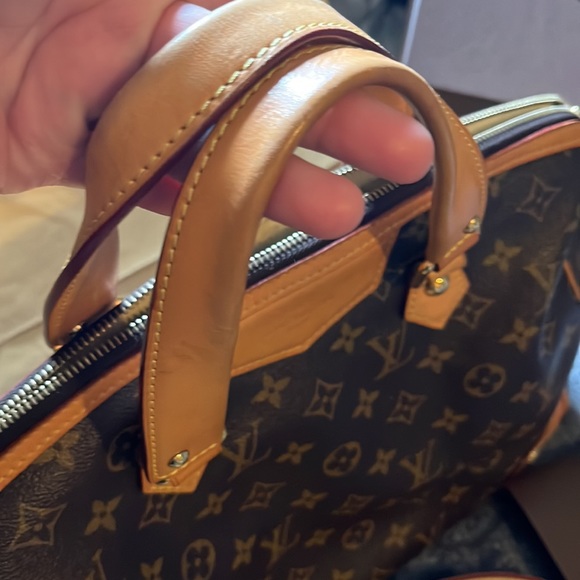 🩷 Authentic Louis Vuitton retiro pm monogram 🩷 - Picture 8 of 16